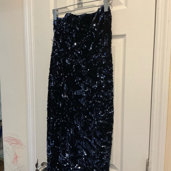 Elegant navy blue Velvet Skirt - Picture 3 of 8